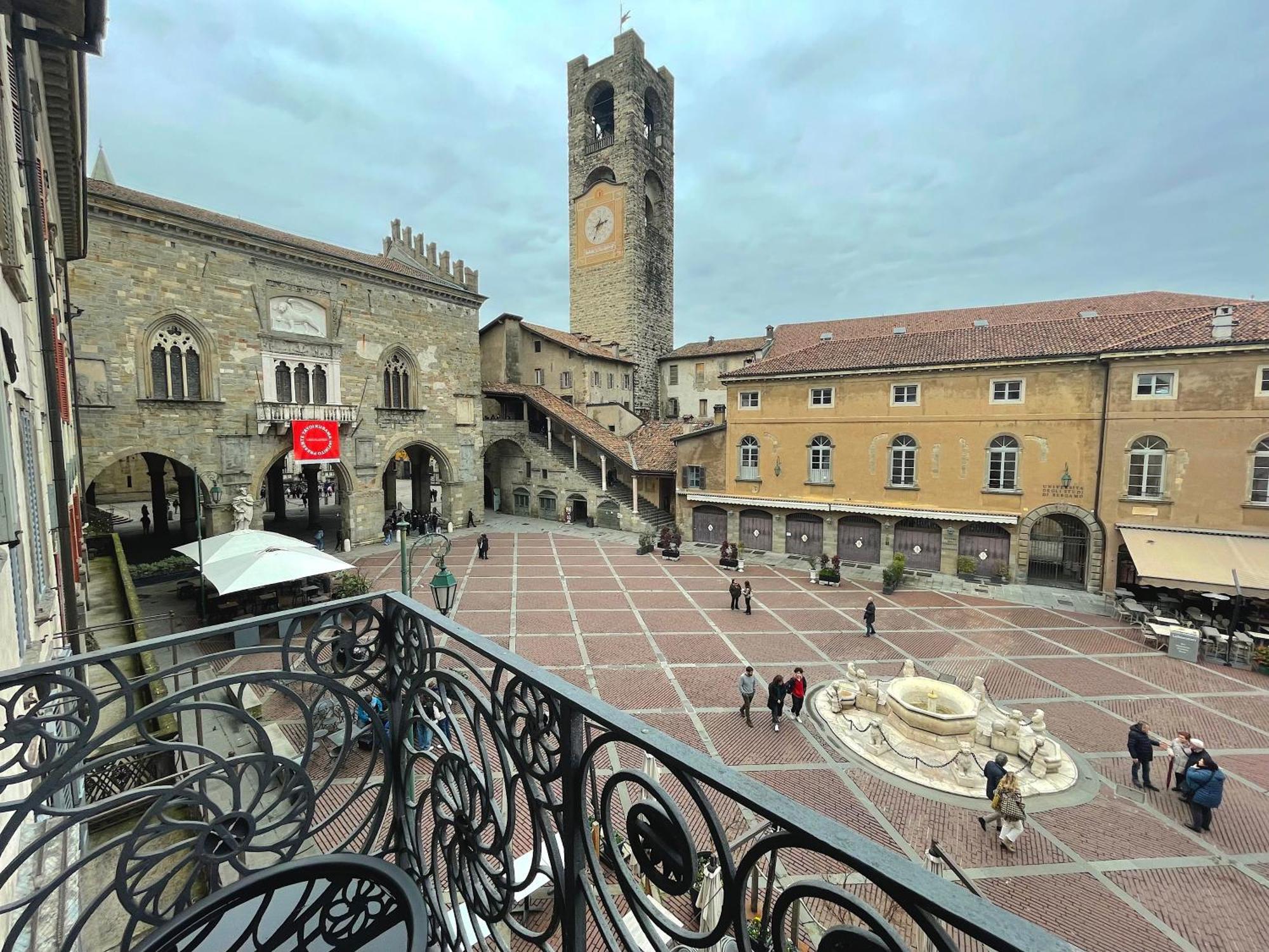 Best View Boutique Apartments Bergamo Exterior foto